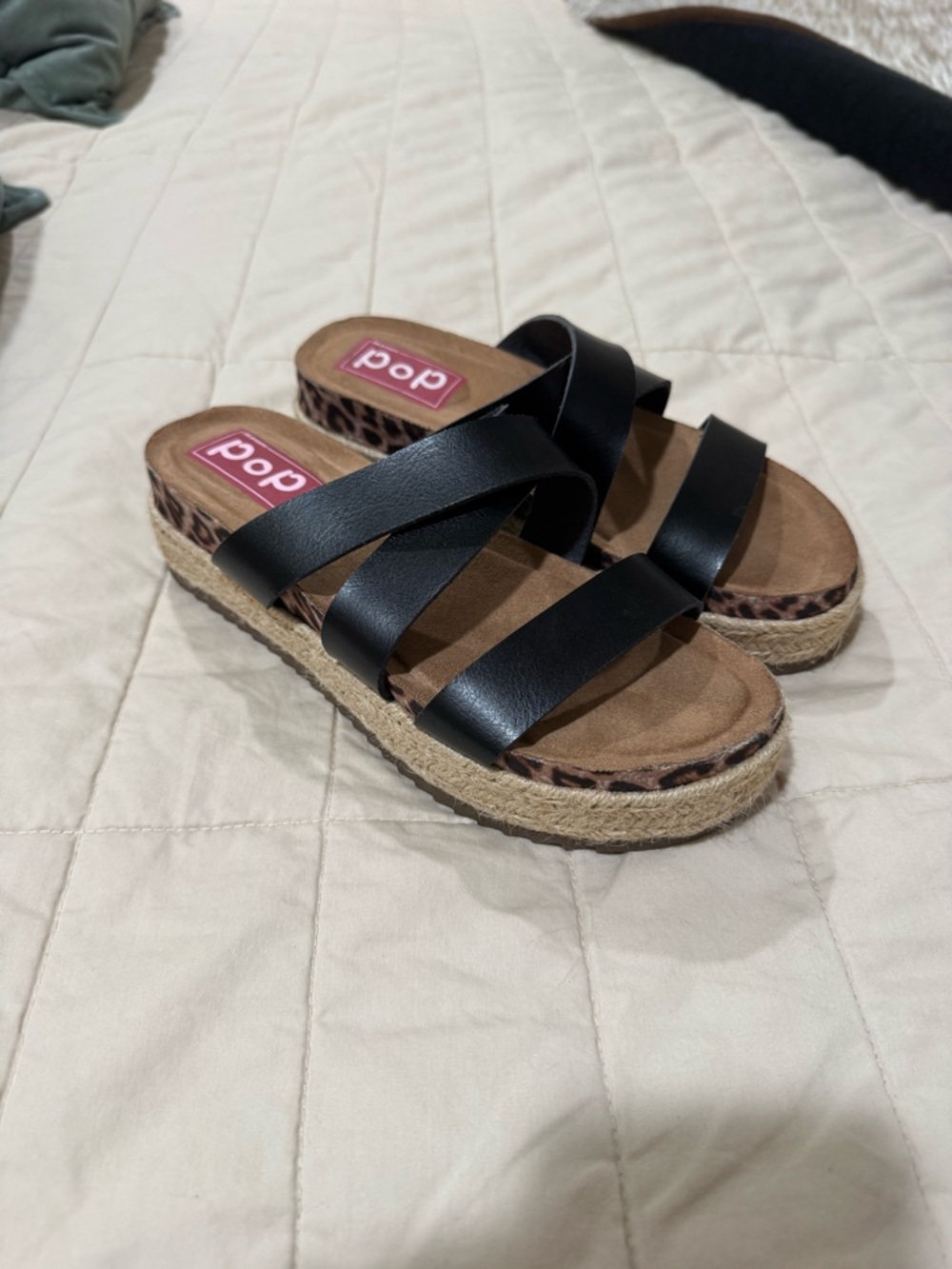 Pop brand Black Crossover Strap Sandals NWOT